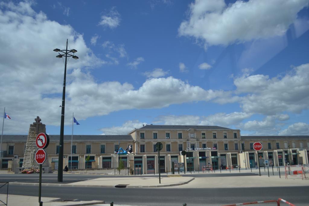 Brit Hotel Terminus Angoulême Exterior foto