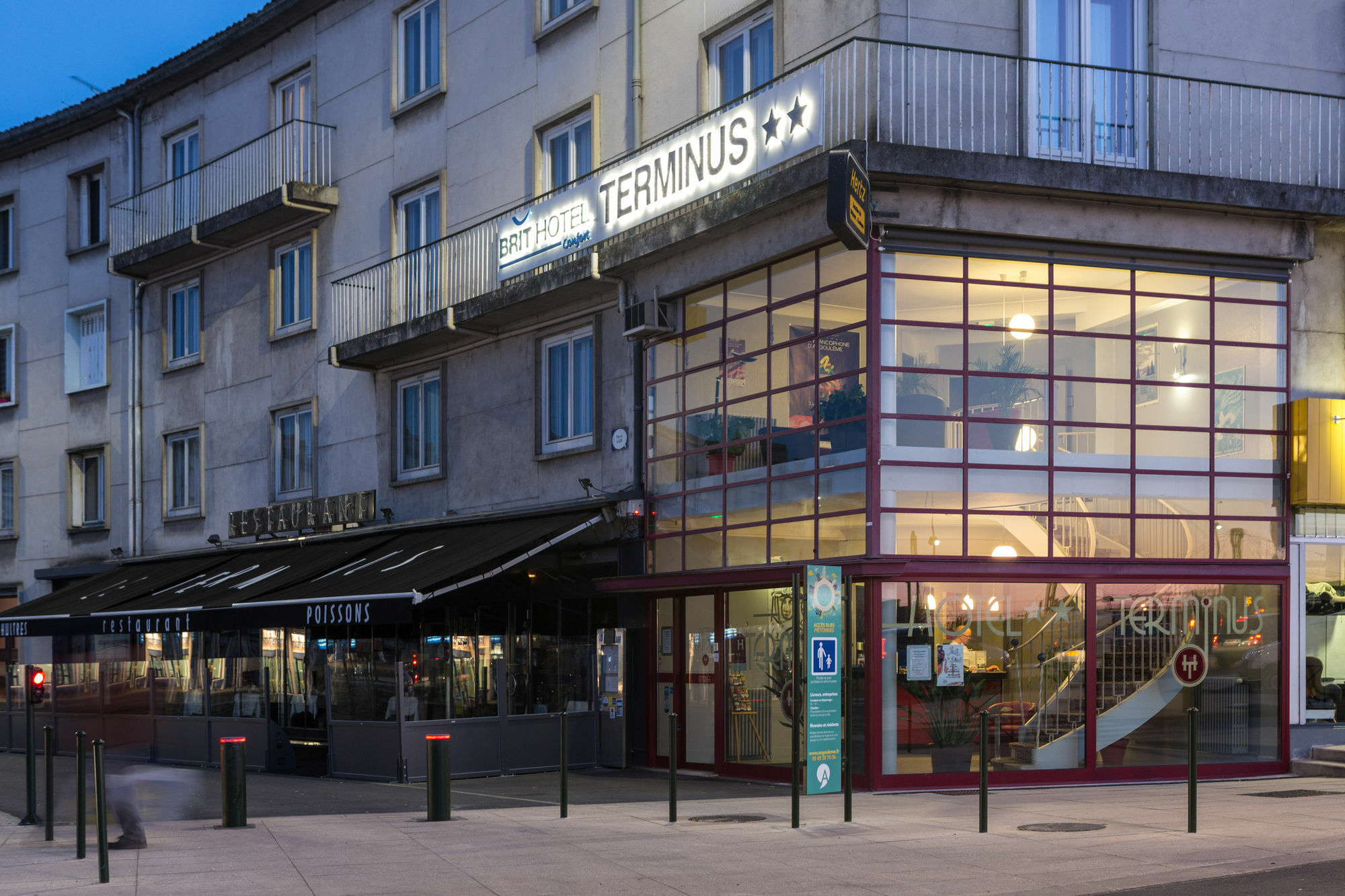Brit Hotel Terminus Angoulême Exterior foto